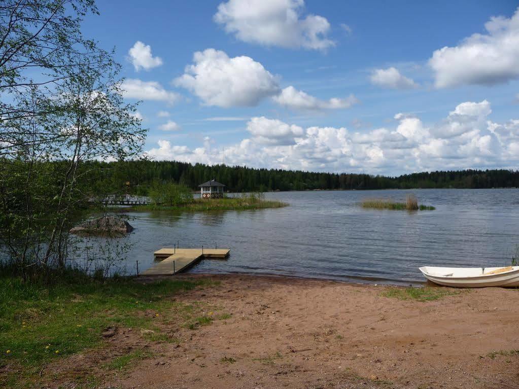 Hotel Hanhi Lapinjärvi Buitenkant foto