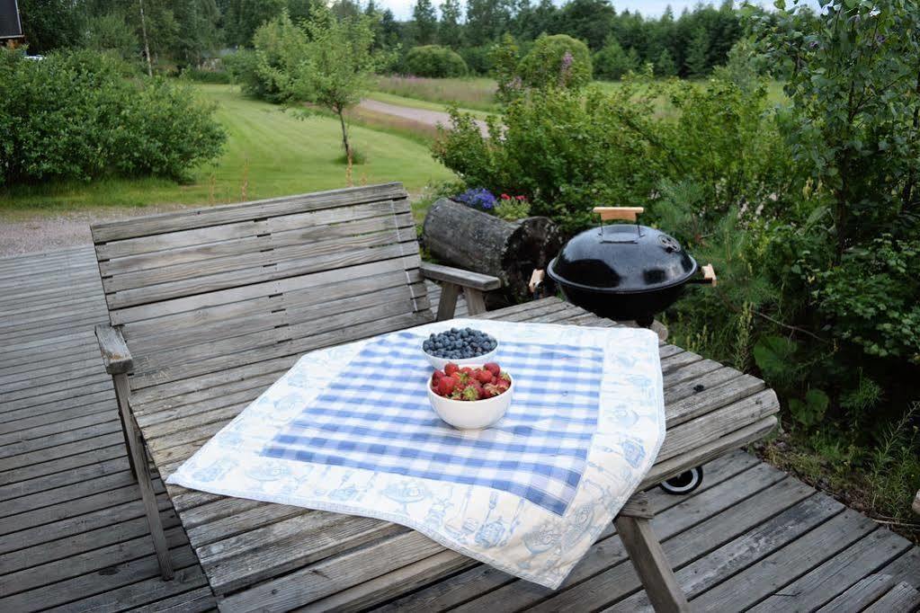 Hotel Hanhi Lapinjärvi Buitenkant foto