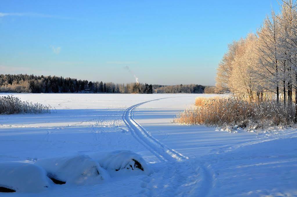 Hotel Hanhi Lapinjärvi Buitenkant foto